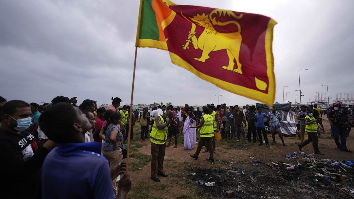 Při zatím nejbouřlivějších protestech na Srí Lance zemřelo osm lidí